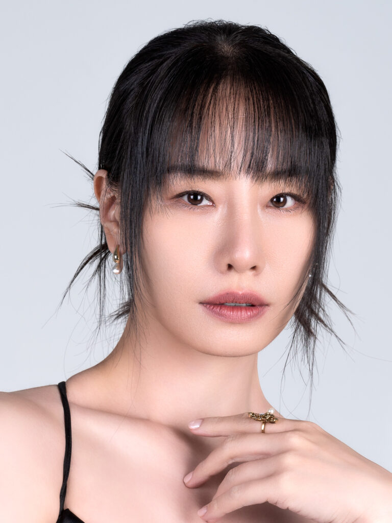 MaYouXuan studio shoot